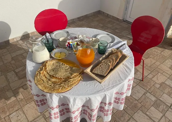 E Vjeter Gasthuis Tropoje